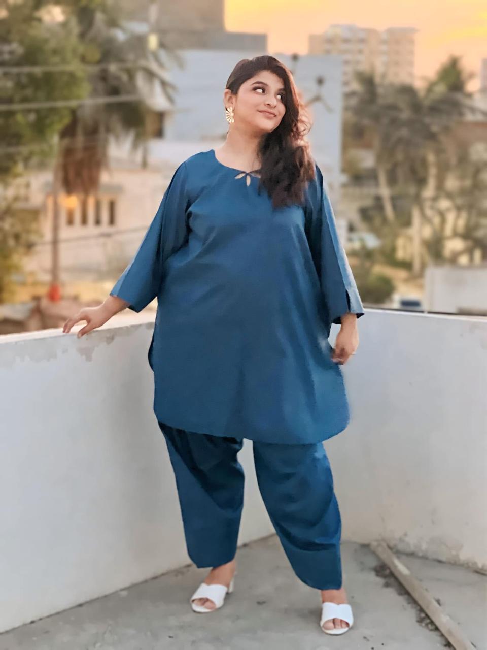 Farshi Set 01 – 2 Piece Cotton Suit with Delicate Neckline