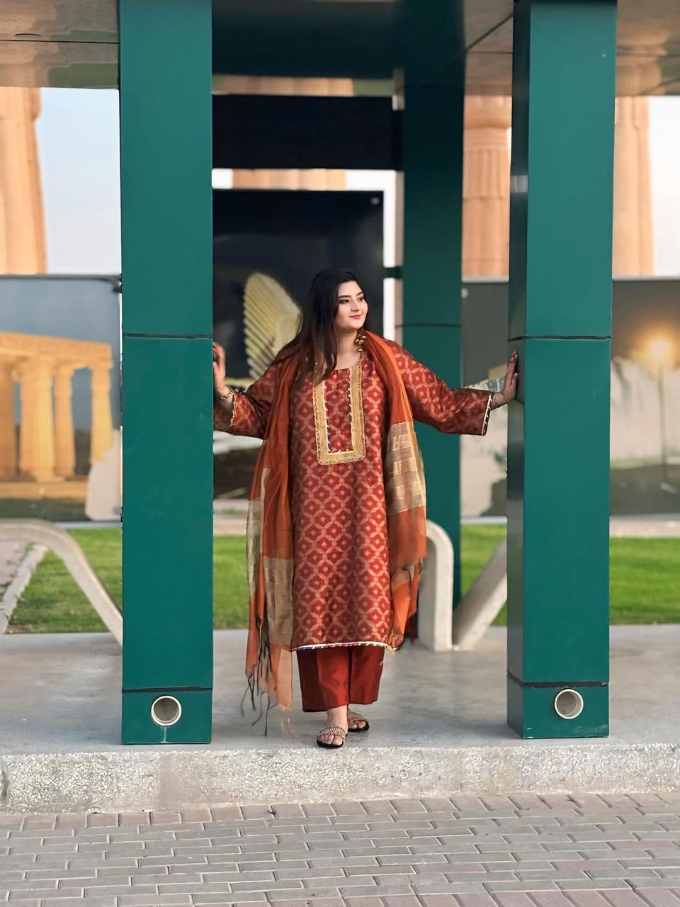 Jacquard Kurti – Delicate Neck Design & Full Sleeves | Eid Collection