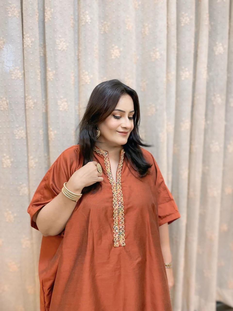 Loose Fit – 2 Piece Poncho Style Silk Cotton Suit
