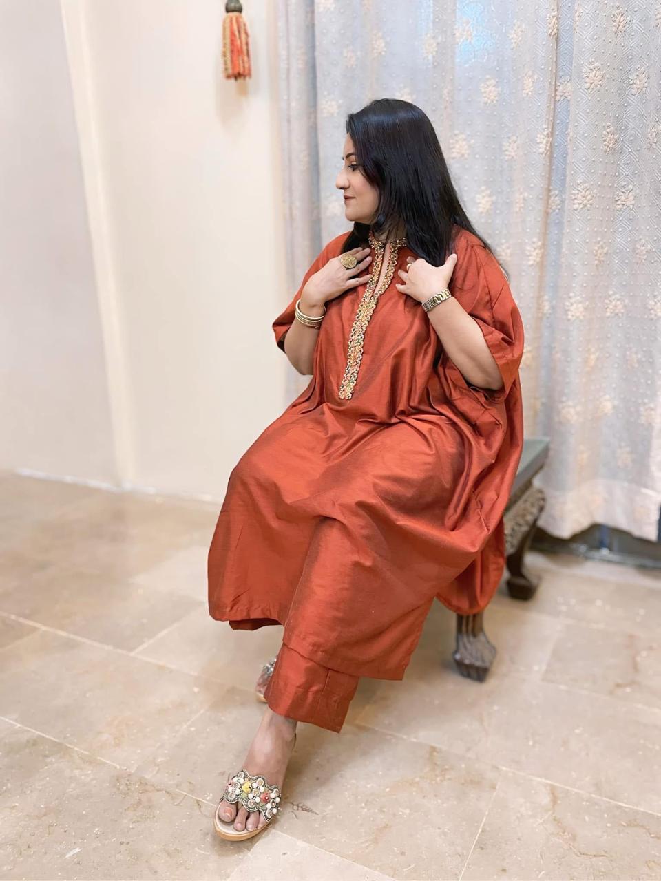 Loose Fit – 2 Piece Poncho Style Silk Cotton Suit
