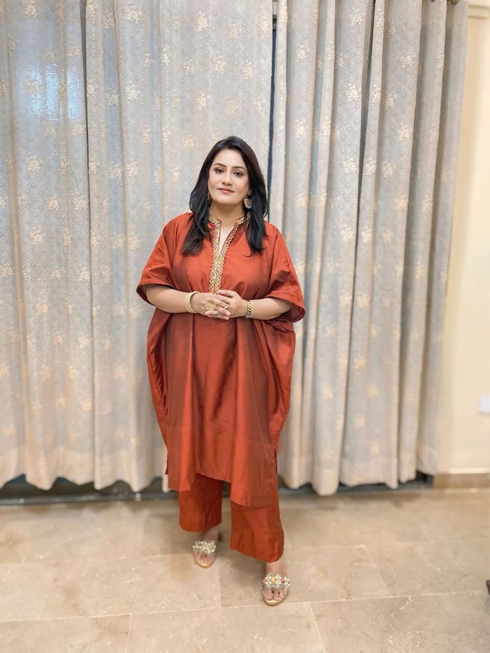 Loose Fit – 2 Piece Poncho Style Silk Cotton Suit